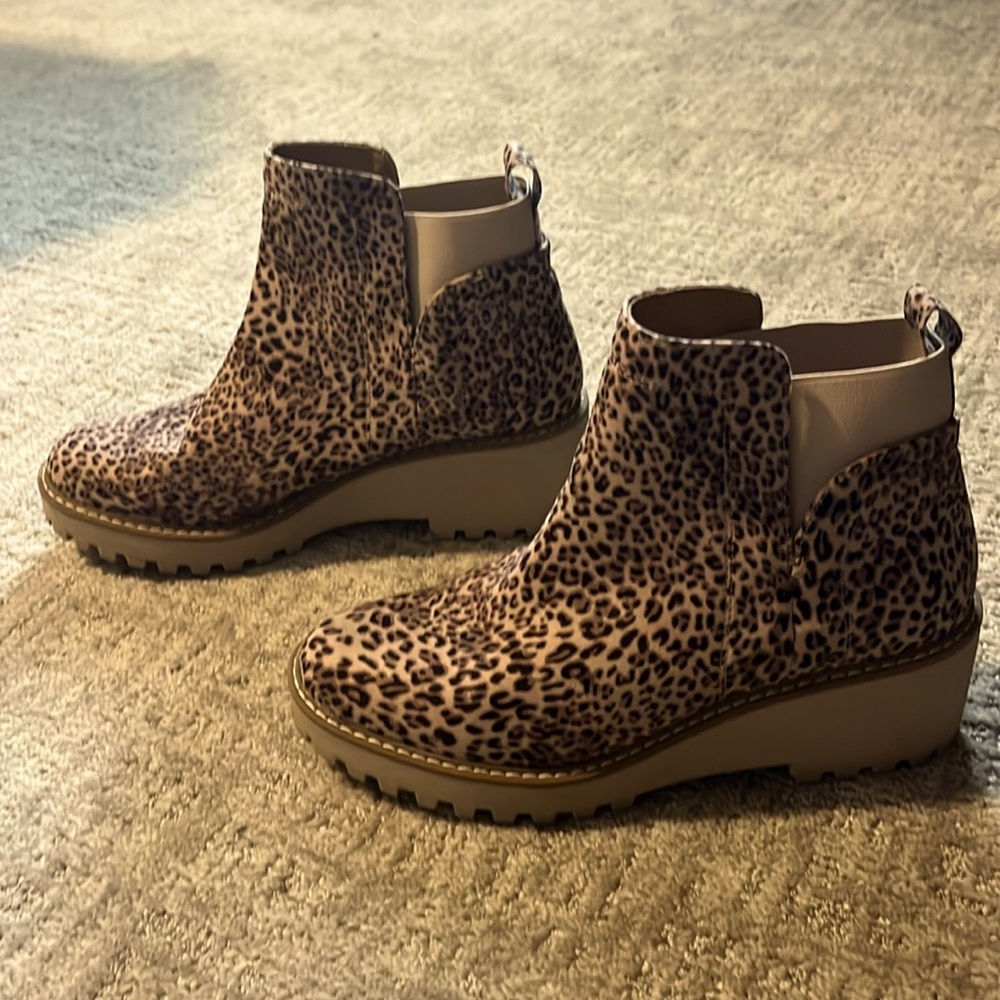Leopard Bootie! DV Dolce Vita Women’s Rielle Ankle Boot!